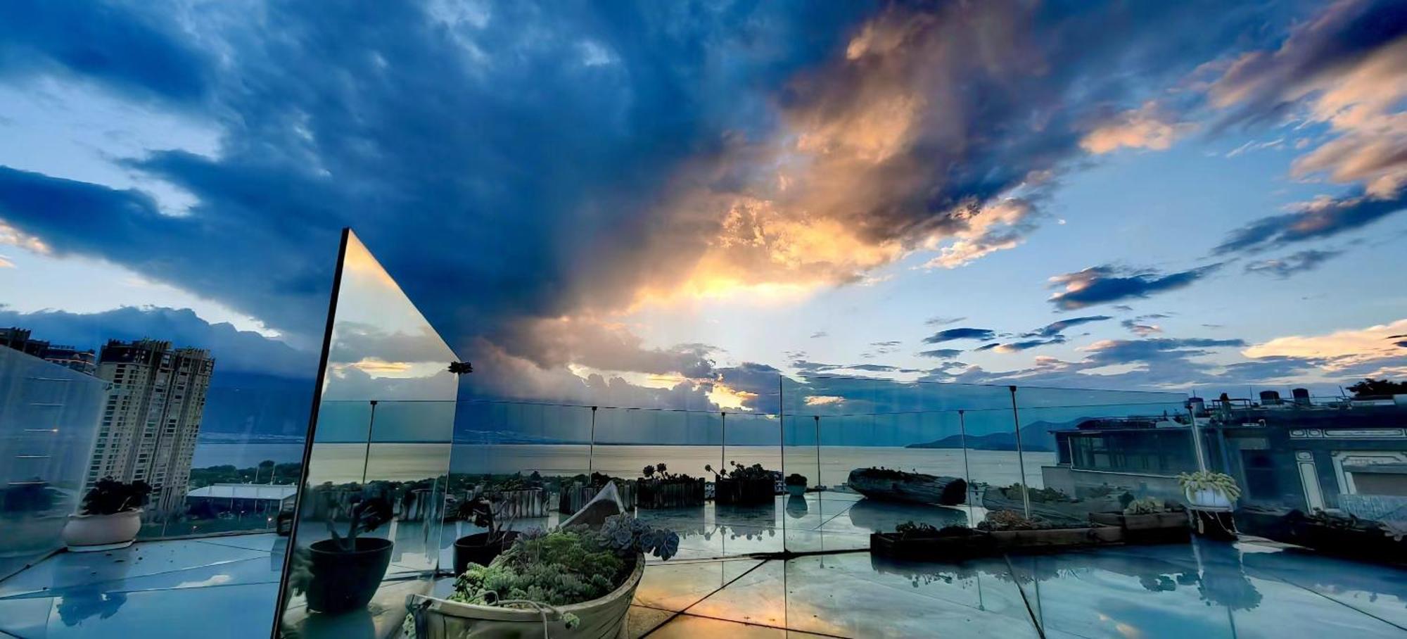 Dali Listening Sea View Villa大理听城海景别墅 Extérieur photo
