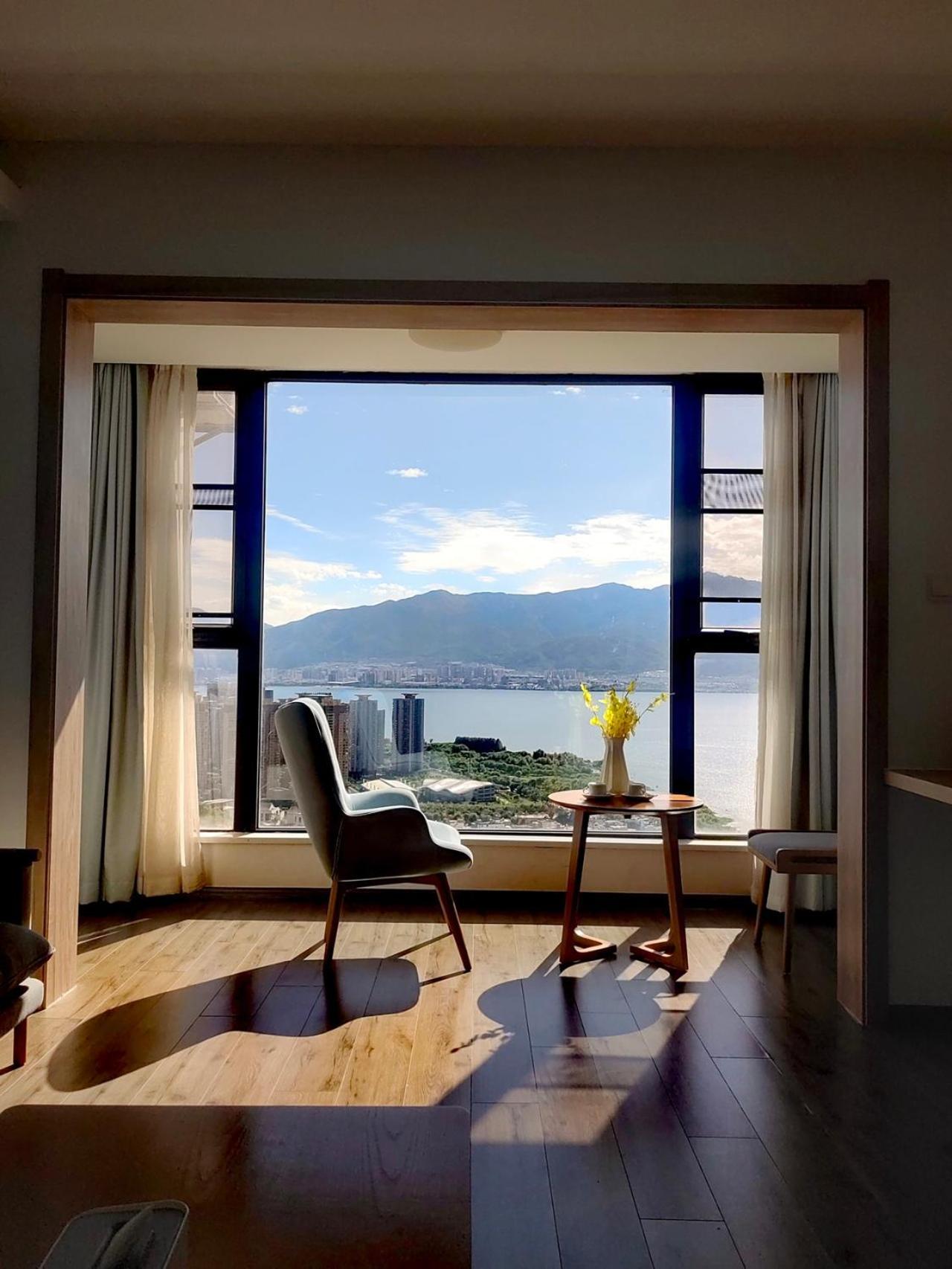 Dali Listening Sea View Villa大理听城海景别墅 Extérieur photo