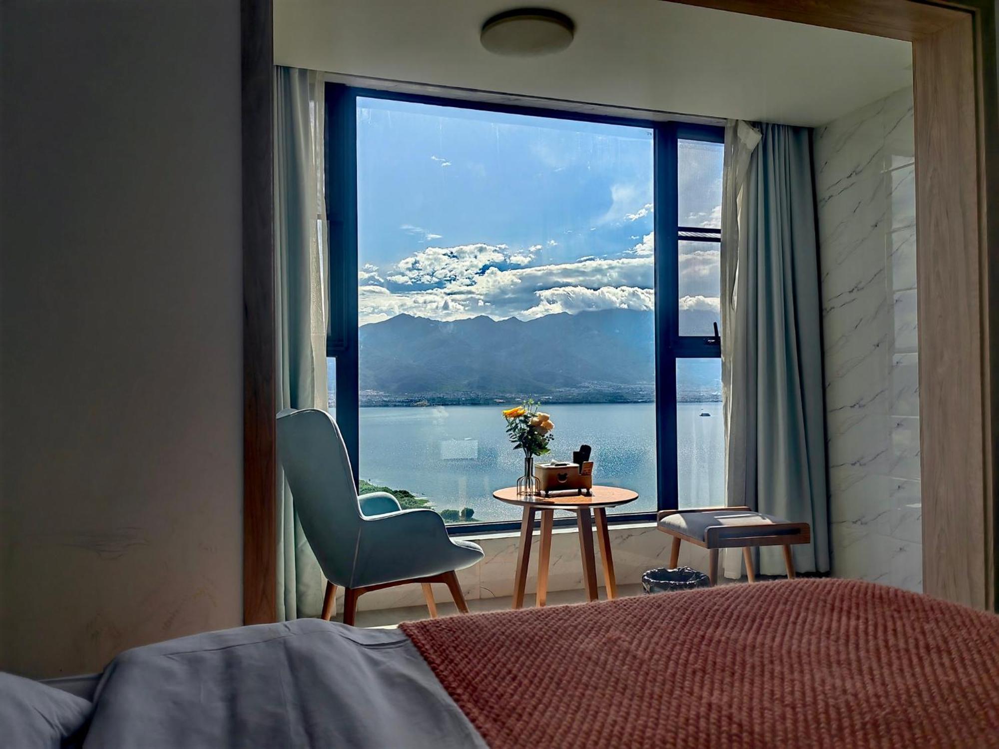 Dali Listening Sea View Villa大理听城海景别墅 Extérieur photo